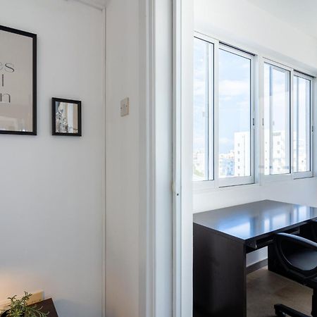 Jayde 2-Bedroom Apartment In Ларнака Екстер'єр фото